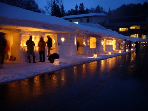 雪旅籠　夜の賑わい