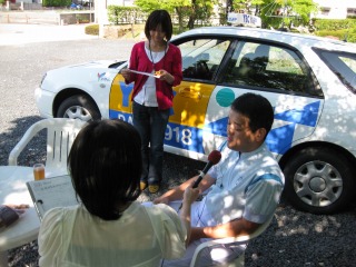 ラジオレポートの様子１