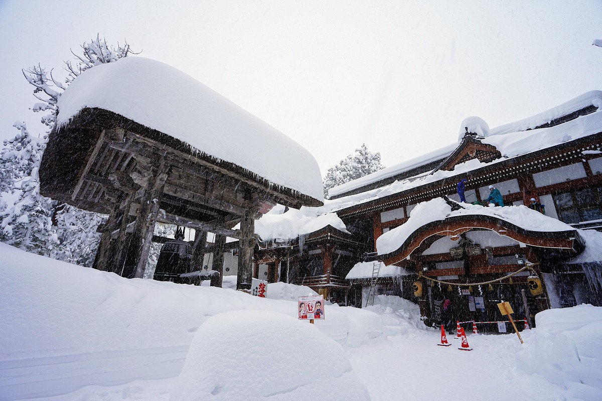 羽黒山　出羽神社-煎餅工房さがえ屋ストーリー