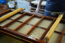 和紙を乾燥させる様子